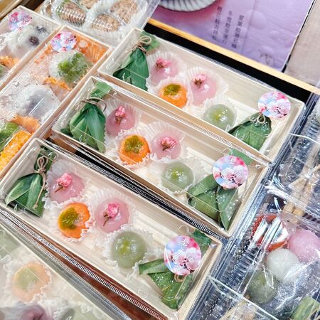 ▲即日起至8.31鬼滅之任無限城篇完成指定集章任務，即贈紀念海報一份,宏匯廣場日本展。（圖／業者提供）