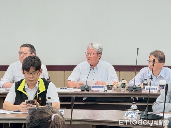 ▲行政院災後復原前進指揮所宣佈災屋修繕及拆除新補助政策，民眾可多加利用政府媒合資源。（記者林東良翻攝，下同）