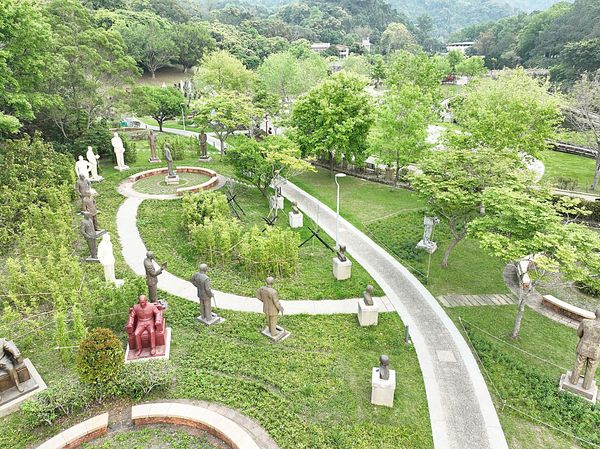 ▲社群網站盛傳「慈湖拆光光了」假訊息，桃園市風局管理處PO出慈湖現狀美照。（圖／桃園風管處提供）