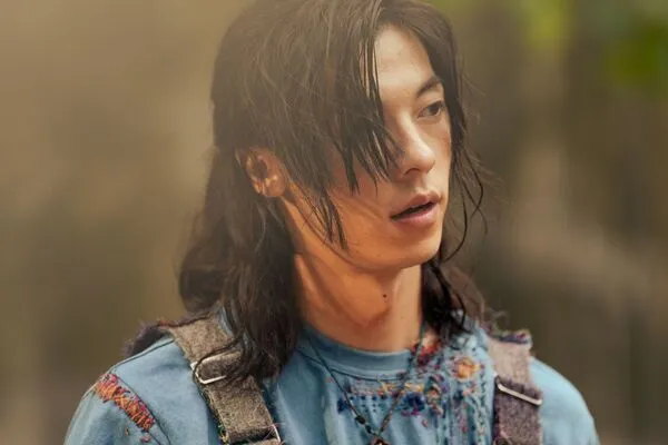 ▲許光漢（右）與袁澧林在《他年她日》談跨時空愛戀。（圖／甲上娛樂提供）