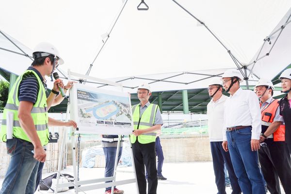 ▲侯友宜視察永平國小停車場 新北第2座捷運共構場拚2026完工。（圖／新北市交通局提供）