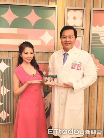 ▲藝群醫學美容集團董事長王正坤醫師受邀上節目，解說禿頭掉髮成因與醫學對策。（記者林東良翻攝，下同）