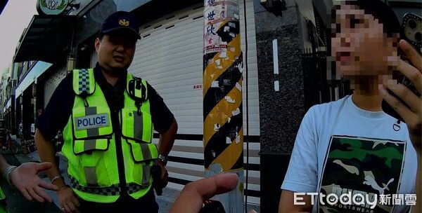 ▲內埔警分局員警阻止張女受騙。（圖／記者陳崑福翻攝）