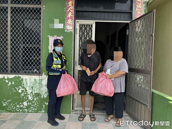 ▲枋寮警分局員警助紀男。（圖／記者陳崑福翻攝）
