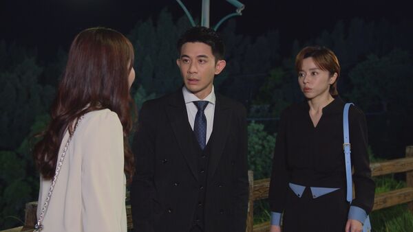 ▲徐千京(左)在《好運來》抓包老公曾子益與王瞳出軌情。（圖／民視提供）