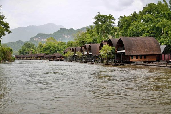 ▲▼泰國北碧府三站式身心靈療癒行程。（圖／部落客viviyu提供）