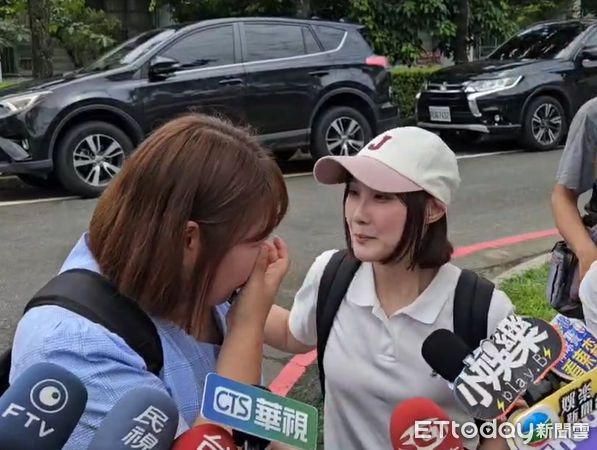 ▲▼韓籍粉絲跨海迎接許光漢。（圖／記者高堂堯攝)