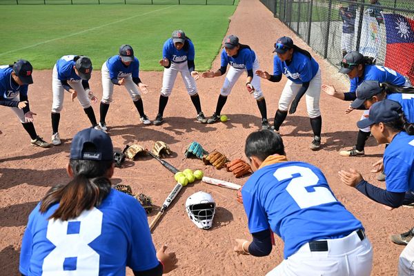 ▲▼無任所大使劉柏君近日帶領北投國中女子壘球隊前進美國阿拉巴馬州，參加「2025貝比魯斯聯盟16U女子壘球世界錦標賽」。（圖／劉柏君臉書）