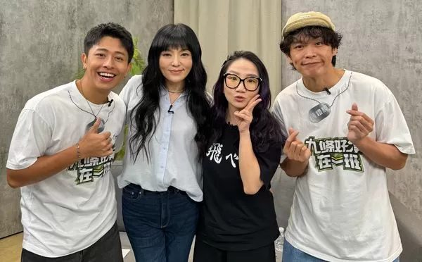 ▲黃鐙輝（右起）、陶晶瑩、蓋瑞日前上唐綺陽的《星時代調研所》聊當兵甘苦。（圖／台視提供）