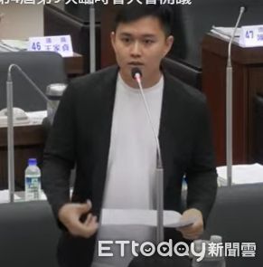 ▲國民黨台南市議會黨團議員6日於市議會召開記者會，呼籲市府緊急撥款6億元投入賑災專戶，協助災民修復家園，並合力捐出200萬元援助災民，呼籲社會各界發揮公私協力，幫助受災戶度過難關。（記者林東良翻攝，下同）