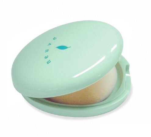 ▲▼盧秀燕公開愛用粉底竟和IU同款             。（圖／品牌提供）