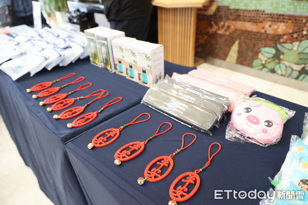 ▲▼花蓮慈院舉辦為期三天「慈濟智能健康管家APP」的限定快閃活動。（圖／慈濟醫學中心提供，下同）