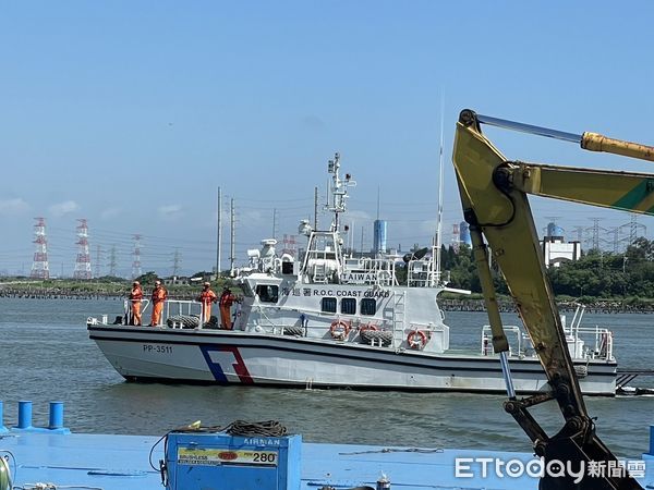 ▲▼高雄興達漁港發生釣客失蹤 。（圖／記者許宥孺翻攝）
