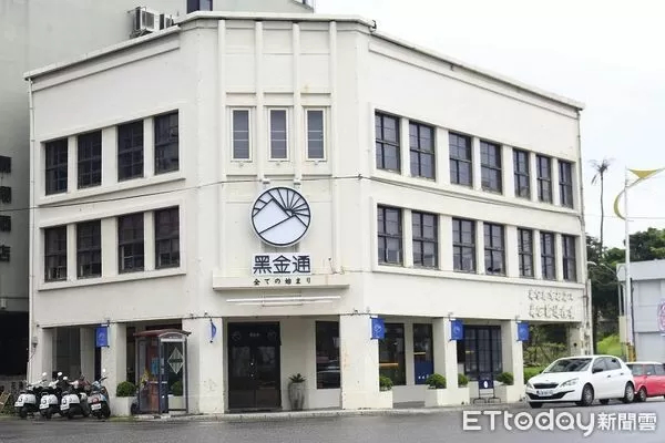 ▲▼一心泡泡冰進駐花蓮市區百年洋房，原本是黑金通餐廳。（圖／記者蔡玟君攝）