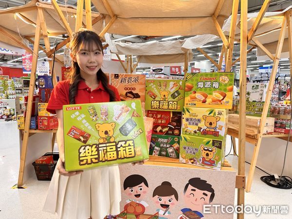 ▲▼家樂福中元檔期開跑，多項獨家、新品零食組合，還有蠟筆小新周邊加購。（圖／記者林育綾攝）