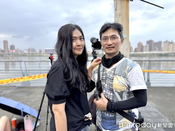 ▲2025大稻埕夏日節今（6日）起正式登場，晚間8點施放煙火，有民眾下午2點就來卡位。（圖／記者彭懷玉攝）