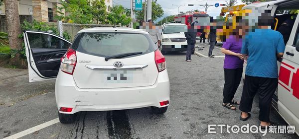 ▲▼小貨車被撞後擠壓江姓女子傷勢嚴重送醫不治。（圖／新城警分局提供，下同)