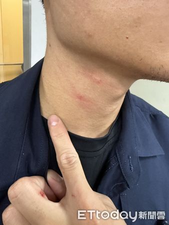 ▲里港警分局員警逮謝男酒駕超標送辦。（圖／記者陳崑福翻攝）