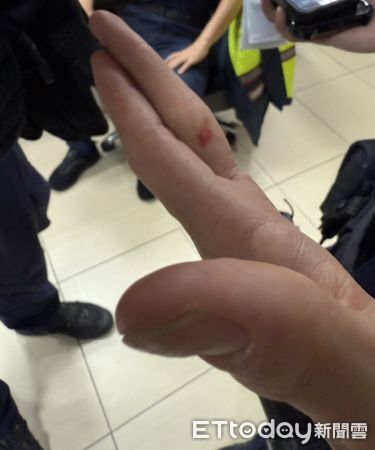 ▲里港警分局員警逮謝男酒駕超標送辦。（圖／記者陳崑福翻攝）