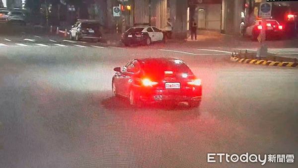 ▲▼ 警車            。（圖／記者黃彥傑翻攝）