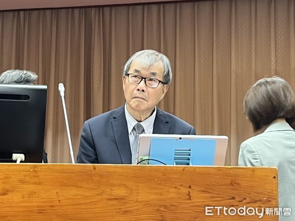 ▲▼教育部長鄭英耀與高教司長廖高賢。（圖／記者許敏溶攝）