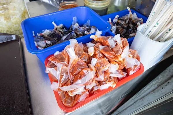 ▲▼店小二臭豆腐。（圖／部落客美熊很愛吃授權提供）