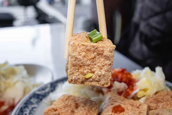 ▲▼店小二臭豆腐。（圖／部落客美熊很愛吃授權提供）