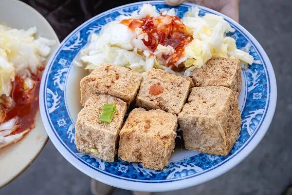 ▲▼店小二臭豆腐。（圖／部落客美熊很愛吃授權提供）