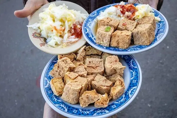 ▲▼店小二臭豆腐。（圖／部落客美熊很愛吃授權提供）