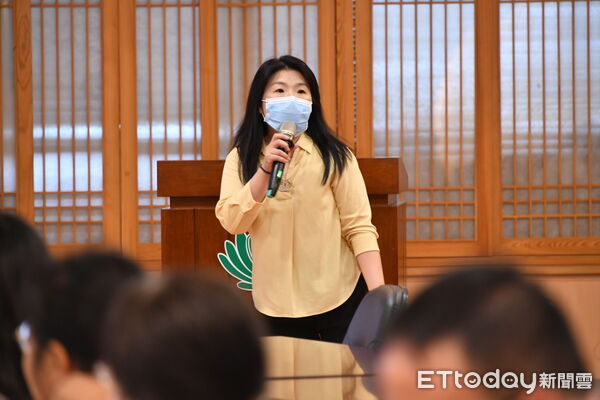 ▲▼骨科部由姚定國醫師分享「手術醫師角色及ERAS介入」，強調病人與團隊共同參與，是ERAS成功關鍵。（圖／慈濟醫學中心提供，下同）