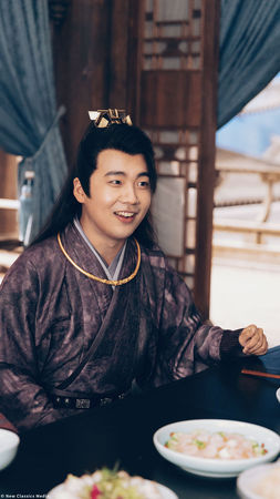 ▲張若昀在《慶餘年2》與飾演弟弟的郭麒麟相愛相殺。（圖／中天娛樂台提供）