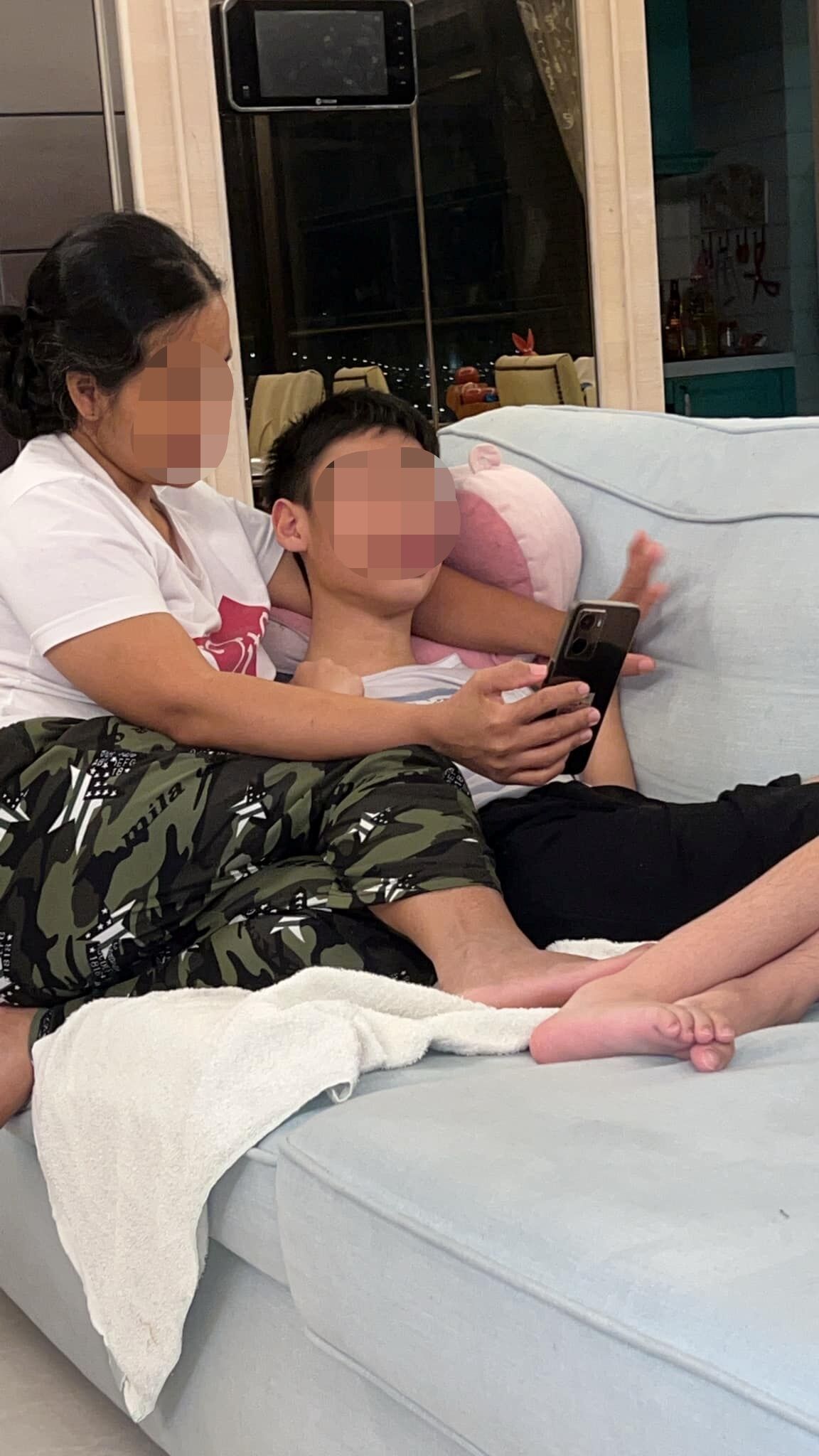 ▲▼《戲說》李宇柔15歲兒出殯火化　她剪髮製成飾品。（圖／翻攝自Facebook／陳蔓菲）