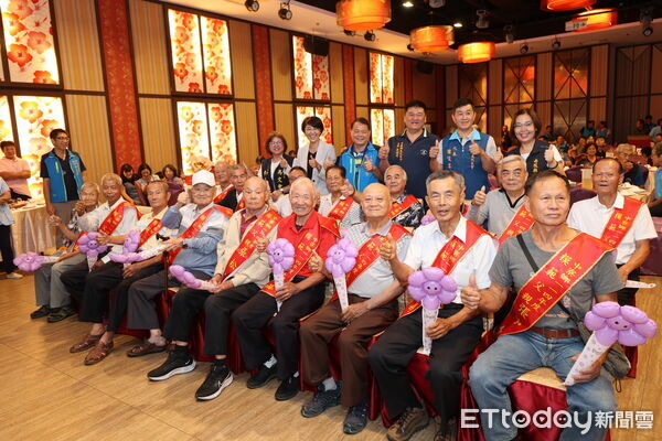 ▲南投縣長許淑華參加5鄉鎮模範父親表揚活動。（圖／南投縣政府提供）