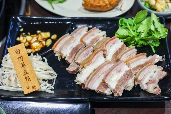 ▲▼招財溫體羊。（圖／部落客陳小可的吃喝玩樂授權提供）