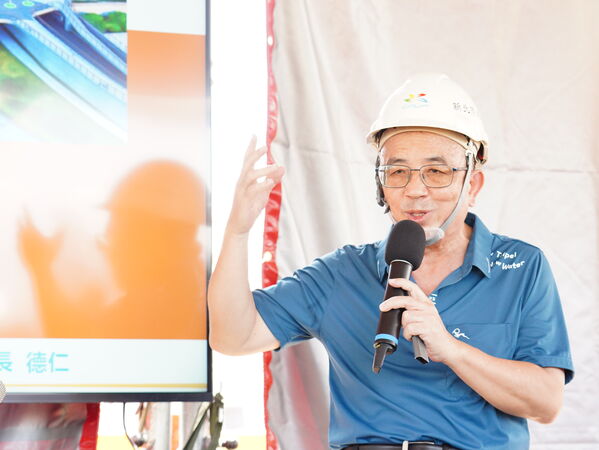 ▲侯友宜視察三峽長福橋改建工程。（圖／新北市水利局提供）