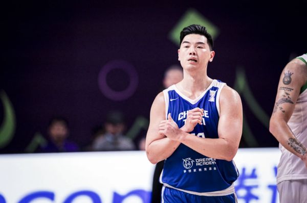 ▲中華男籃林庭謙、胡瓏貿。（圖／取自FIBA官網）