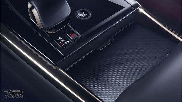 全新 Range Rover Sport SV Carbon 登場，完成高性能旗艦陣容布局