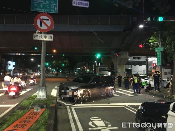 ▲▼高雄6傷車禍。（圖／記者翻攝）