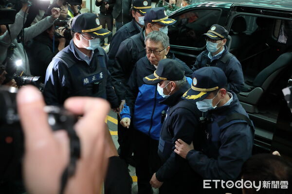 ▲柯文哲抵達告別式現場。（圖／記者湯興漢攝）