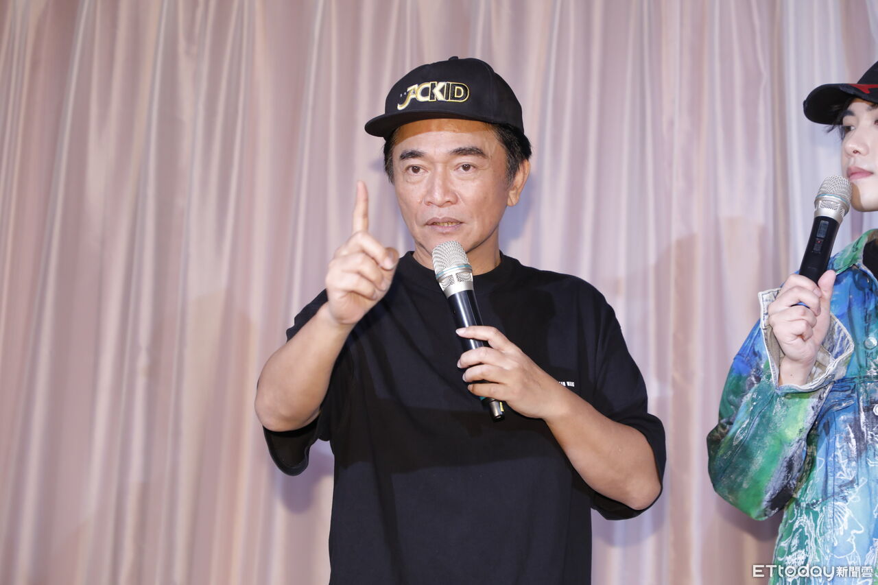 ▲▼陳守恩首支單曲《跌》媒體記者會，嘉賓吳宗憲、鹿希派。（圖／記者湯興漢攝）