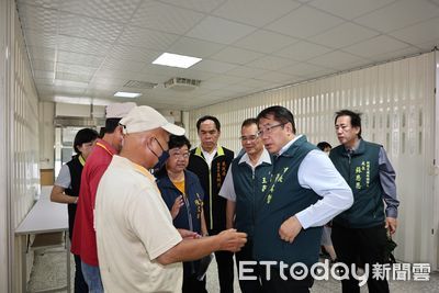 災後防疫雙線進行　黃偉哲肯定757名臨工成重建與登革熱尖兵