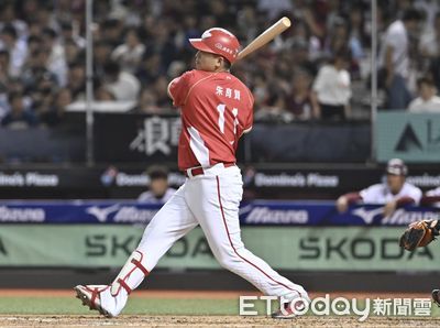 達成連十季雙位數全壘打新猷　朱育賢：在林智勝前輩面前達成與有榮焉