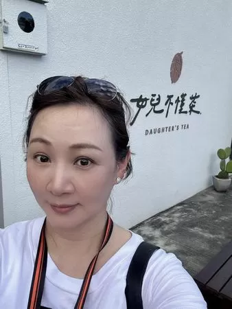 ▲▼郁方大兒子出國留學前夕「1天打5支疫苗」，全身痠痛動不得。（圖／翻攝自臉書）