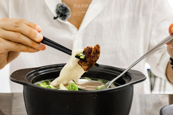 ▲▼老傳長砂鍋手工牛羊肉麵。（圖／部落客黑皮的旅遊筆記授權提供）