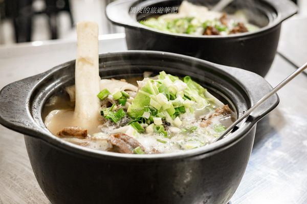 ▲▼老傳長砂鍋手工牛羊肉麵。（圖／部落客黑皮的旅遊筆記授權提供）