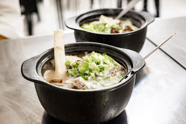 ▲▼老傳長砂鍋手工牛羊肉麵。（圖／部落客黑皮的旅遊筆記授權提供）