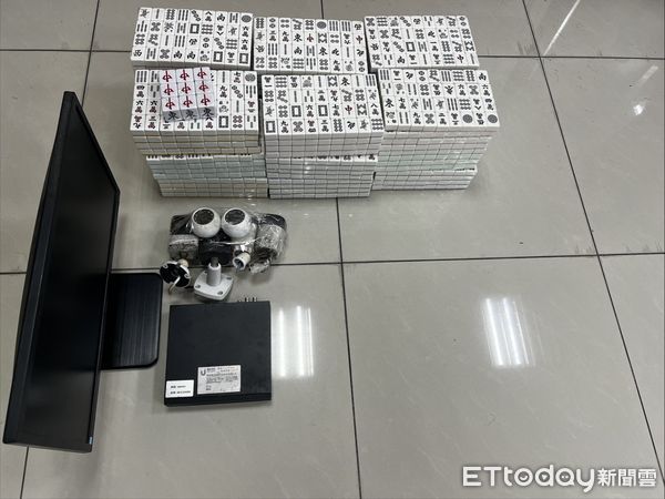 ▲▼警方查緝隱身在西昌街夜市裡的麻將協會，逮3員工以及36名賭客。（圖／記者邱中岳翻攝）