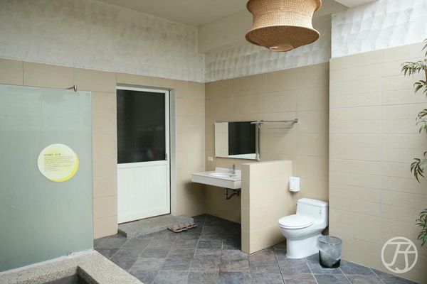 ▲▼新月塢溫泉。（圖／部落客JJ.Hsu授權提供）