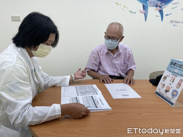 ▲根據最新調查顯示，超過半數長輩在「六力」指標中至少有一項異常。（圖／花蓮醫院提供，下同）