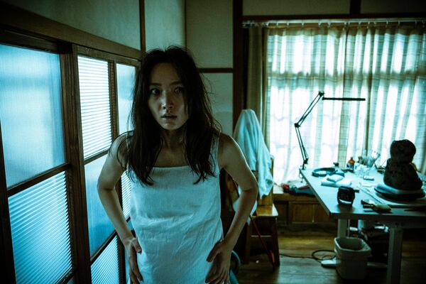 ▲楊祐寧（右）與蔡思韵（左）在《泥娃娃》飾演即將迎來新生命的夫妻。（圖／天予電影提供）